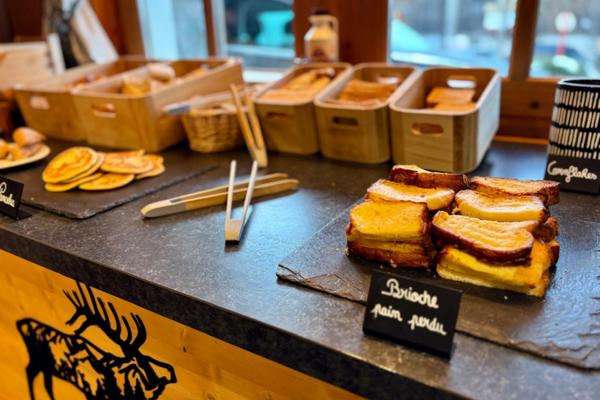 The Breakfast from les chalets de la Griyotire 